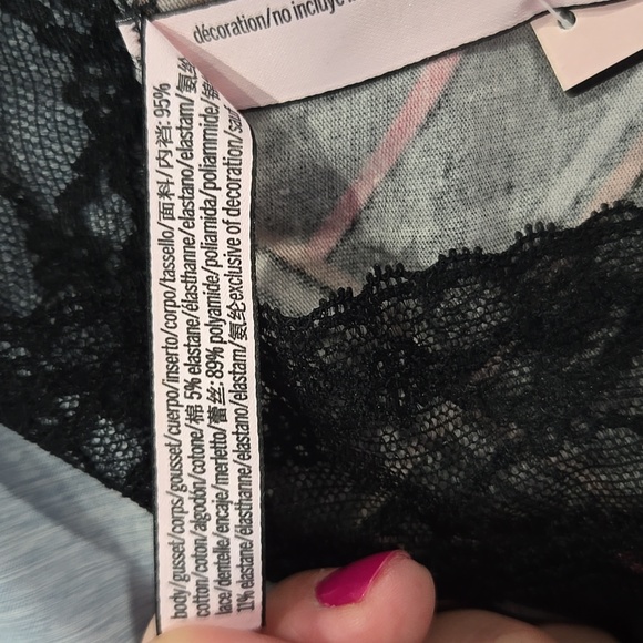 Lot of Victoria's Secret Panties - The Cotton Lace Pack - Picture 14 of 16